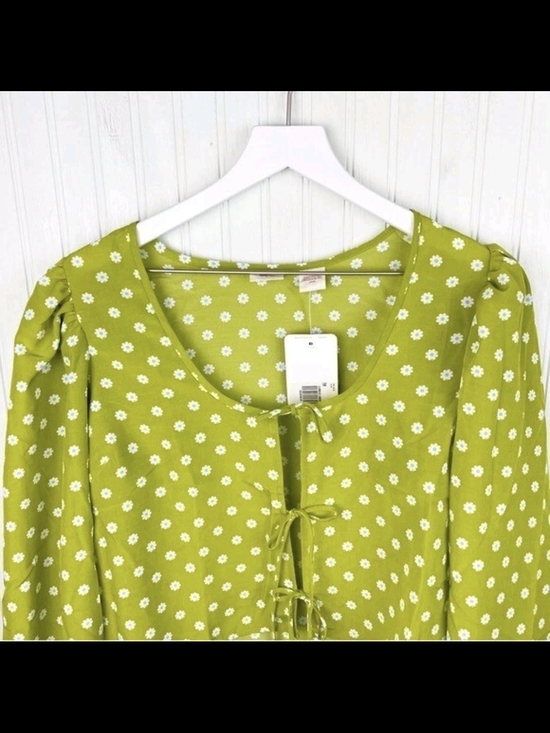 Levi's Lime Green Daisy Tie-Front Blouse - Picture 3 of 8